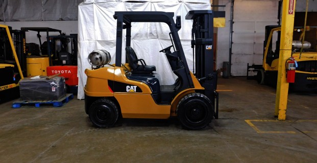 2010 Caterpillar 2P6000 Forklift on Sale in Idaho