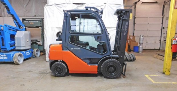 2011 Toyota 8FGU25 Forklift on Sale in Idaho