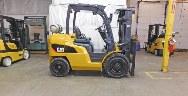 2011 Caterpillar P8000 Forklift on Sale in Idaho